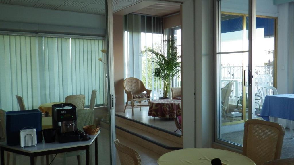 Les Embruns Hotel Royan Exterior foto