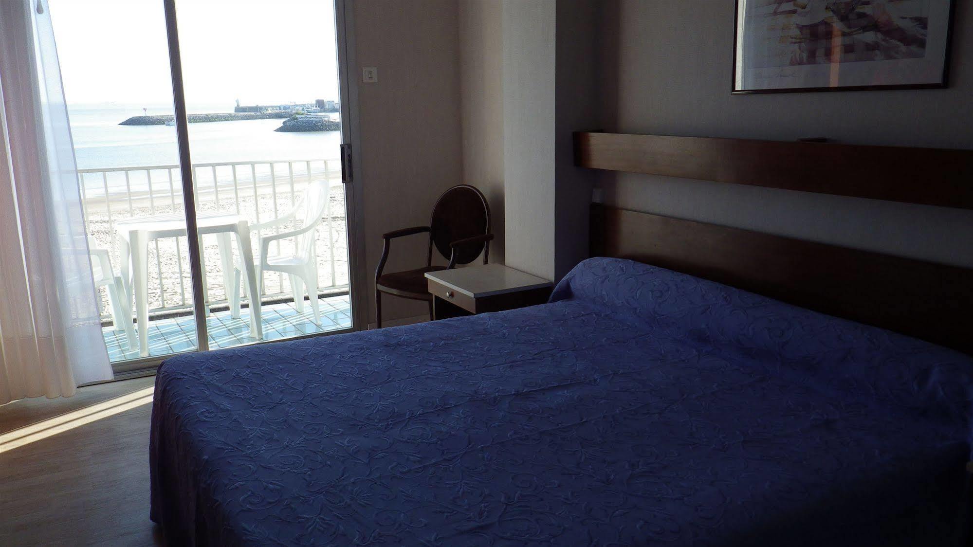 Les Embruns Hotel Royan Exterior foto