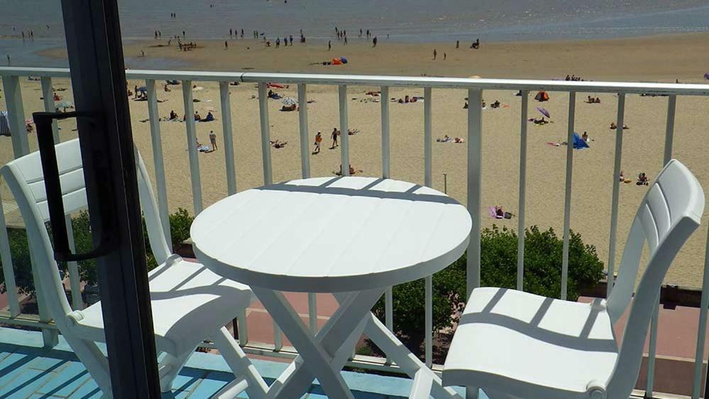 Les Embruns Hotel Royan Exterior foto